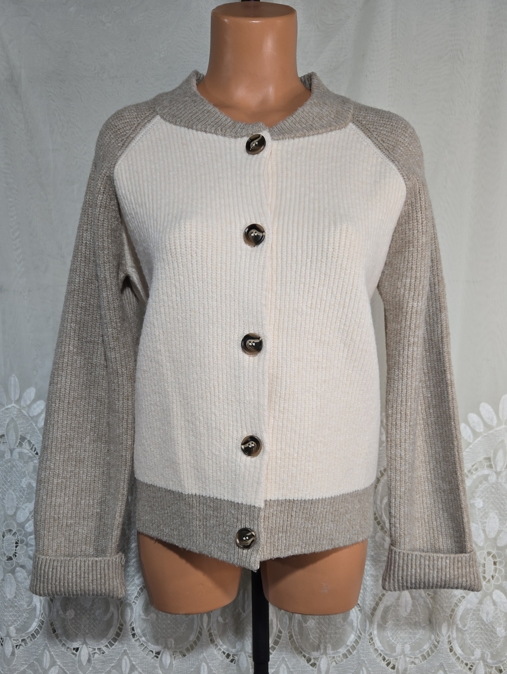 Hem & Thread Cream & Tan Button Up Cardigan Sweater Size Small
